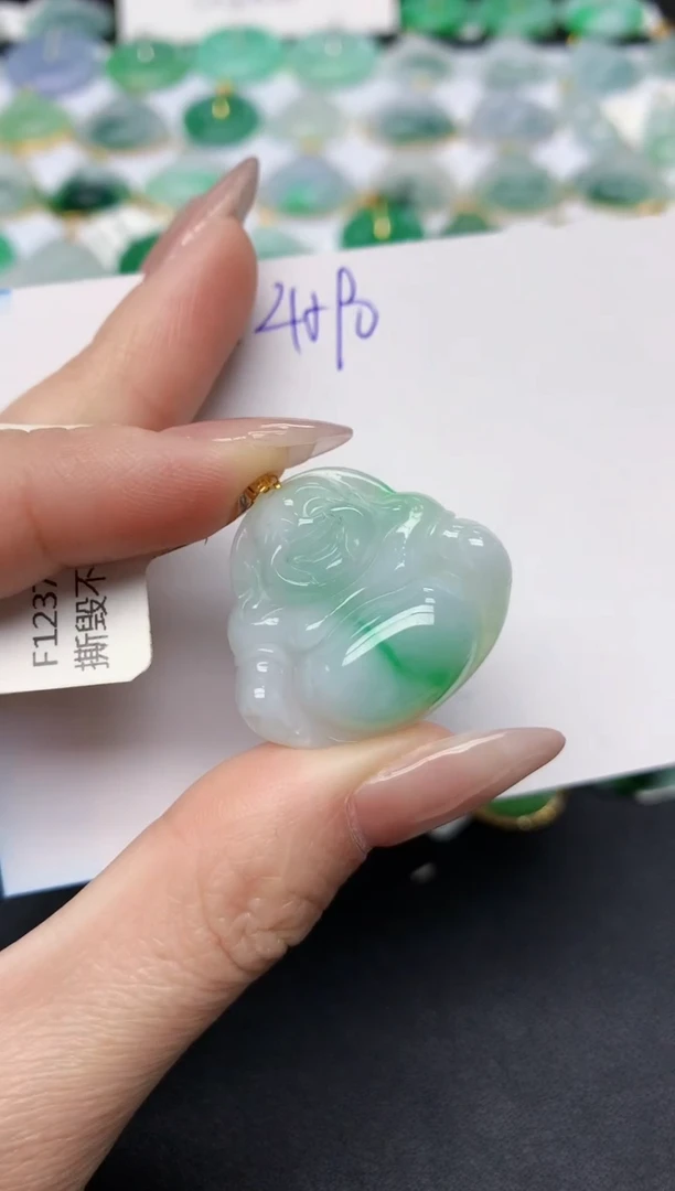颈饰18K金镶嵌翡翠天然缅甸A货翡翠百元以上9元证书费自理