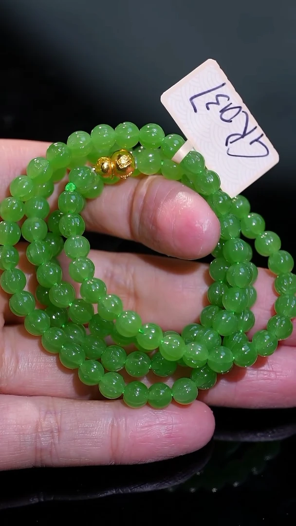 项链18K金镶嵌和田玉40多样性发一