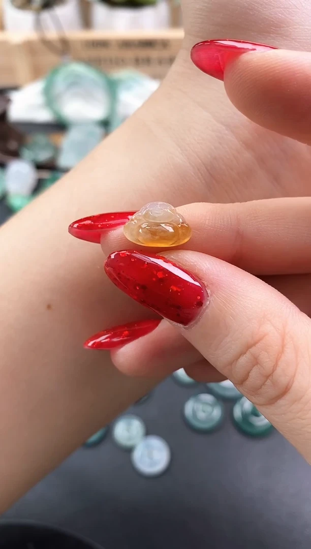 颈饰未镶嵌翡翠佛公