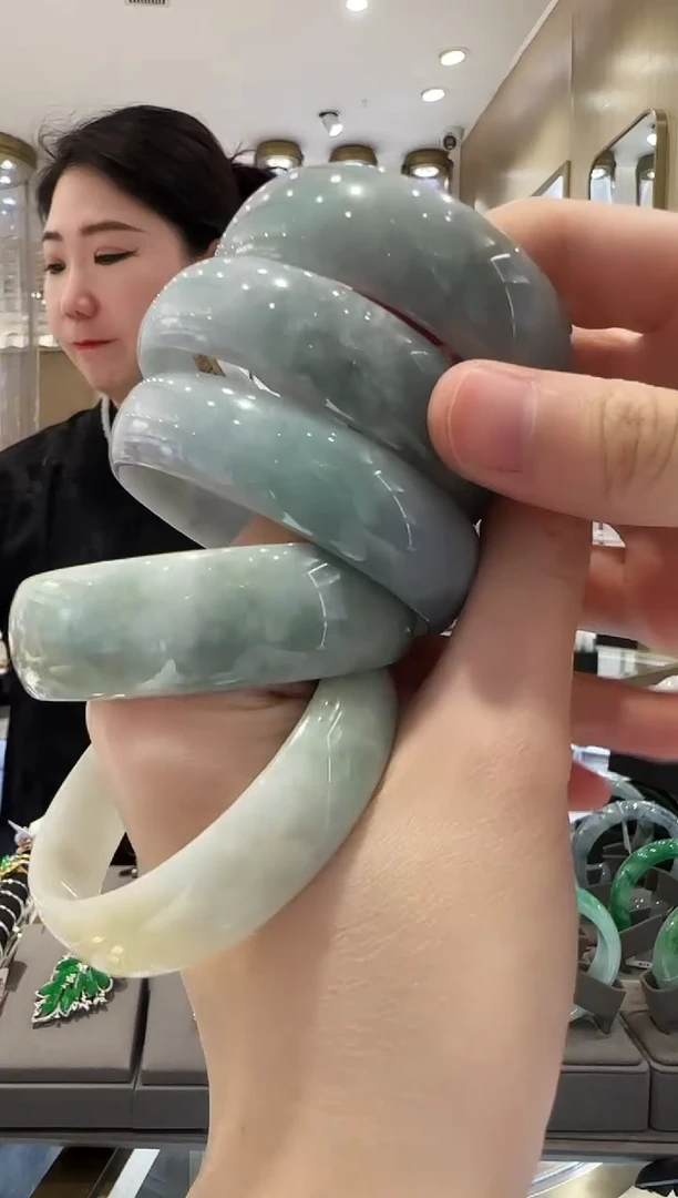 翡翠手镯未镶嵌12多样发一