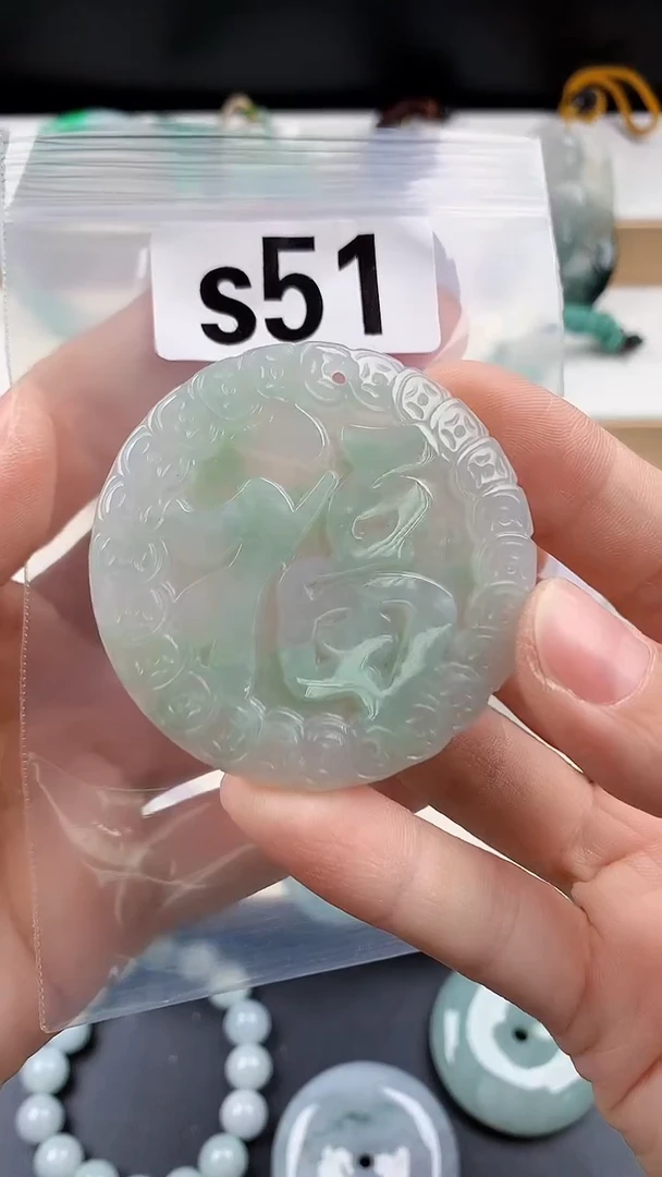 颈饰未镶嵌翡翠天然翡翠吊坠挂件