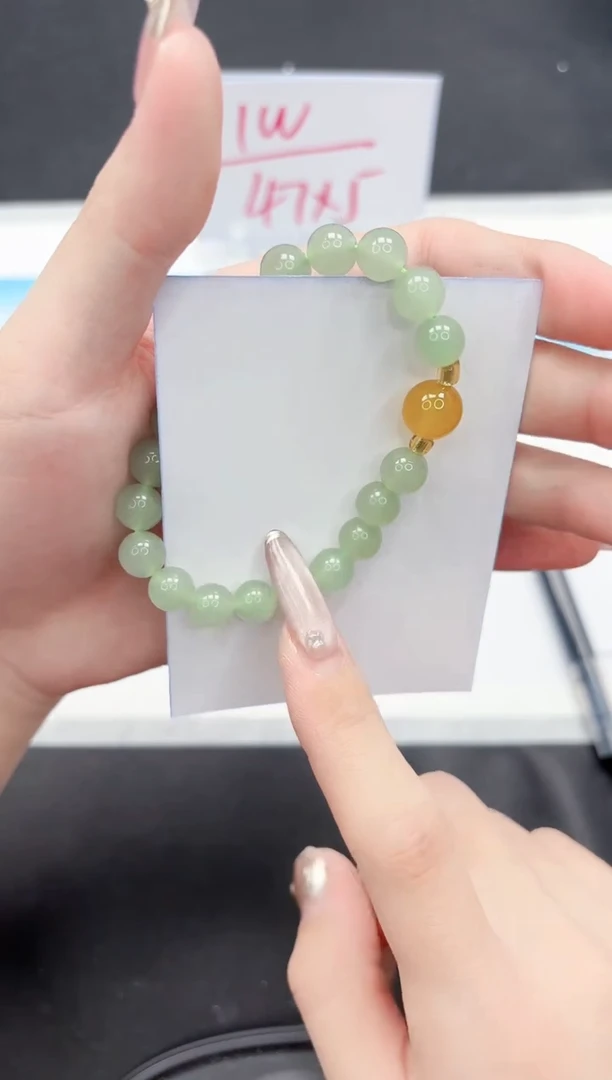 【闪购商品】石英质玉手镯未镶嵌333