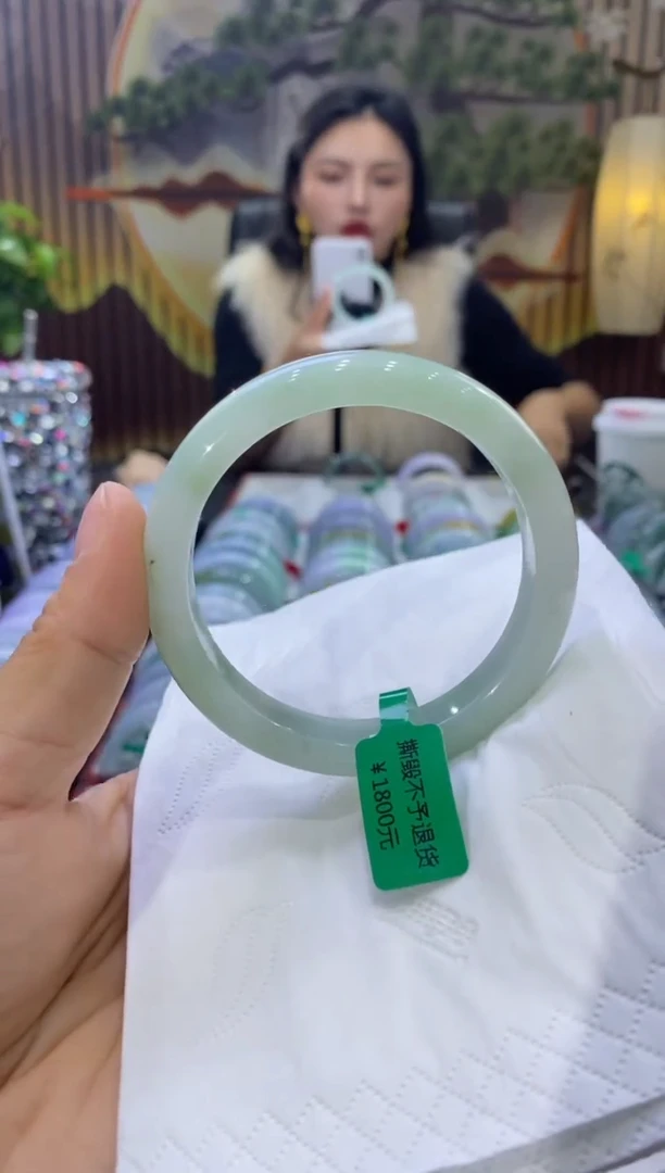 【闪购商品】翡翠手镯未镶嵌多人09259