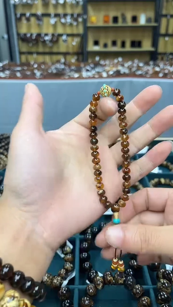 裸石琥珀未镶嵌抚顺琥珀7+花蜡手持多样性发其一