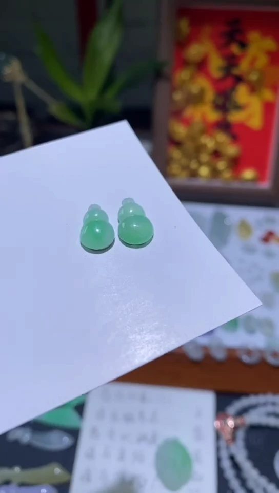 未镶嵌定制翡翠吊坠多样性发其一