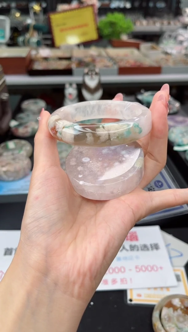 【闪购商品】石英质玉手镯未镶嵌61圈口（赠品镯心）6330141