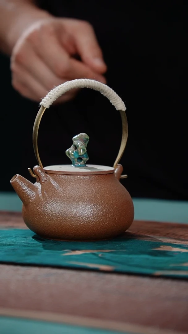 33-10提梁壶（陈俊才窑变随机）