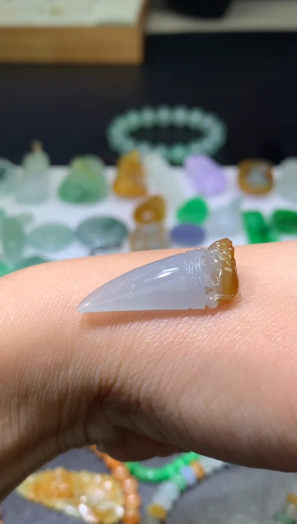 未镶嵌定制翡翠毛货  29.6-14-5.6