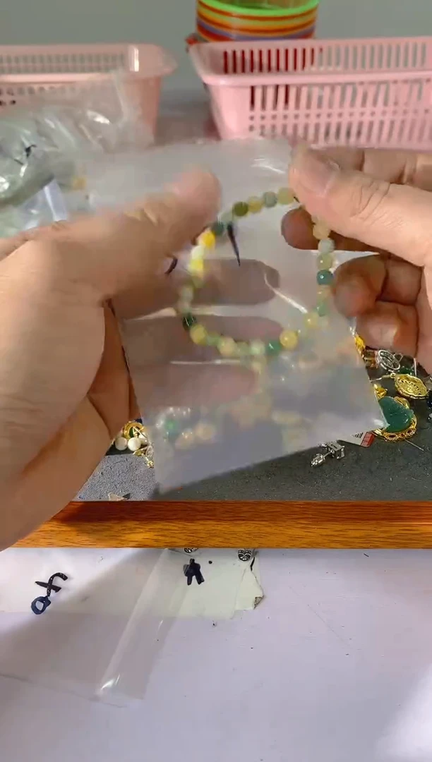 【闪购商品】水晶颈饰银S925镶嵌551红宝，蓝宝，多样性发一件赠链