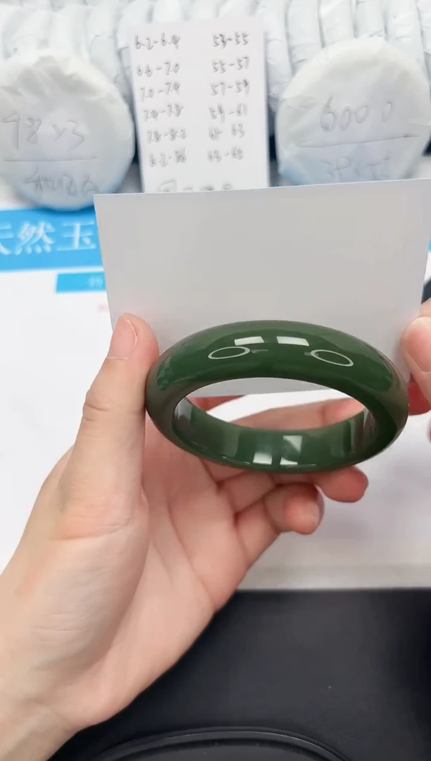 【闪购商品】石英质玉手镯未镶嵌52.56.5