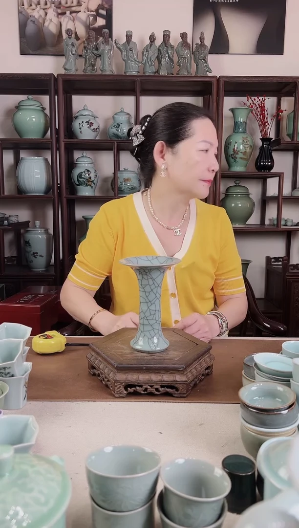 纯手工 哥窑 小花觚