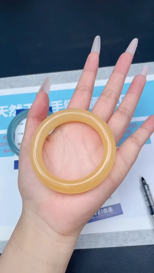 未镶嵌手镯石英质玉31/5354