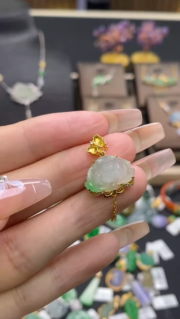 【闪购商品】翡翠颈饰18K金镶嵌净货18489