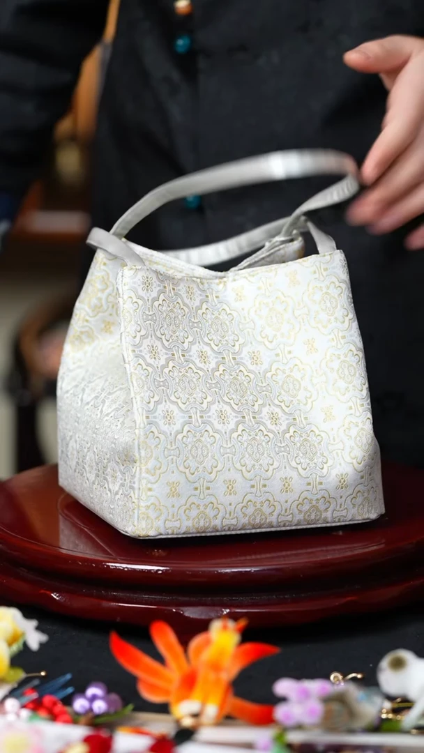 【闪购商品】织绣0801非遗国风手工美物