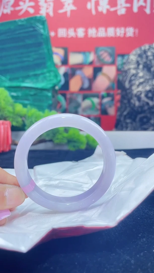 翡翠手镯未镶嵌手镯1