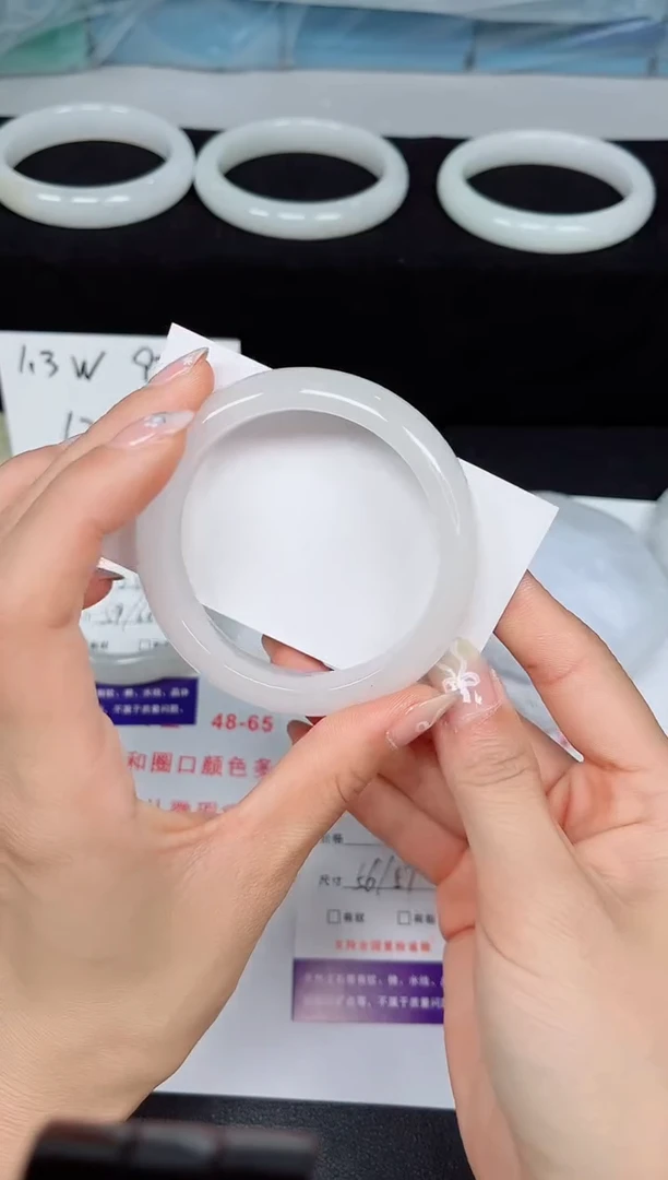 石英质玉手镯未镶嵌695-56/57