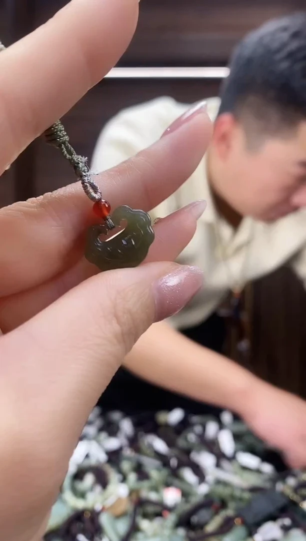 【闪购商品】和田玉颈饰未镶嵌多样性发货，拍一发一