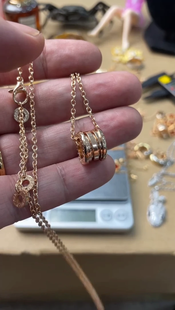 瓷片嘉荣当康大姐fu的总铺