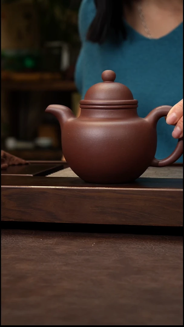 茶壶紫砂紫泥掇球500cc左右