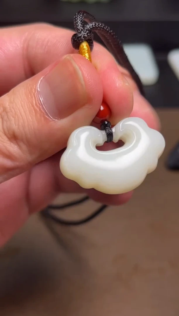 和田玉未镶嵌颈饰19