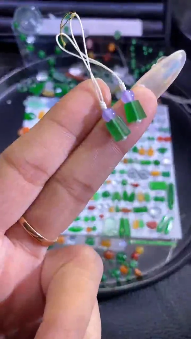 未镶嵌挂件翡翠珠子