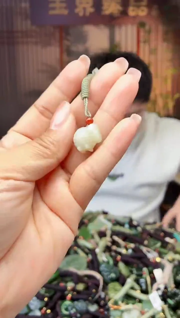 颈饰未镶嵌和田玉多样性发货拍一发一