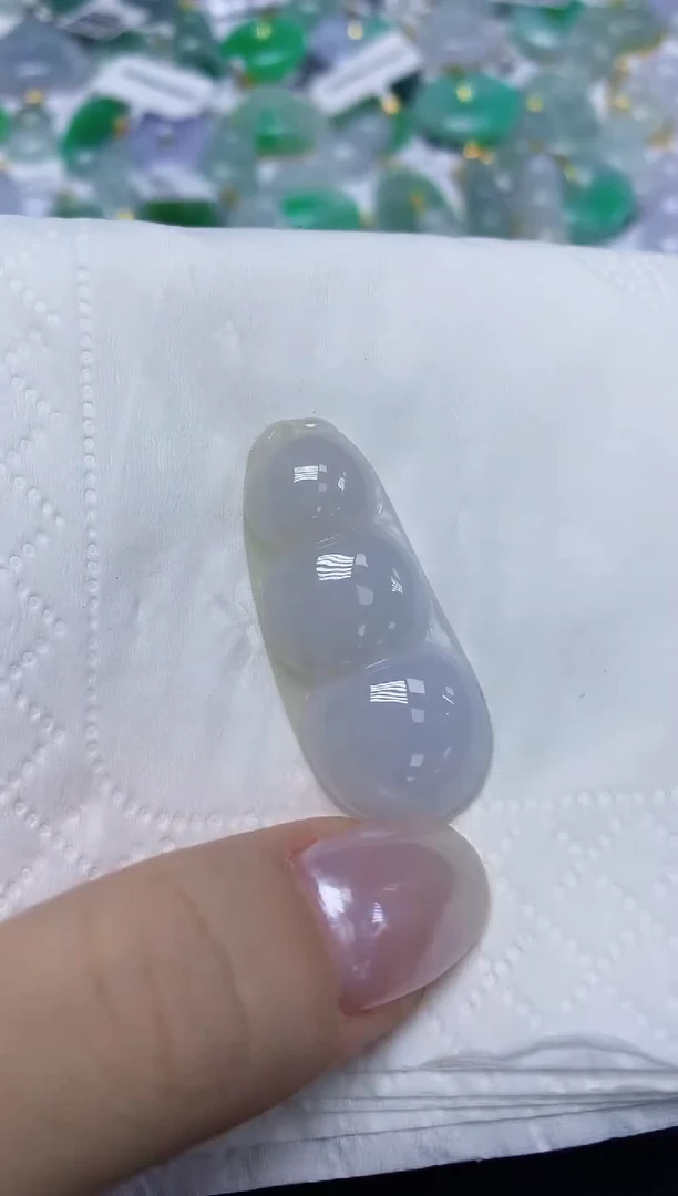 翡翠未镶嵌颈饰天然缅甸翡翠A货