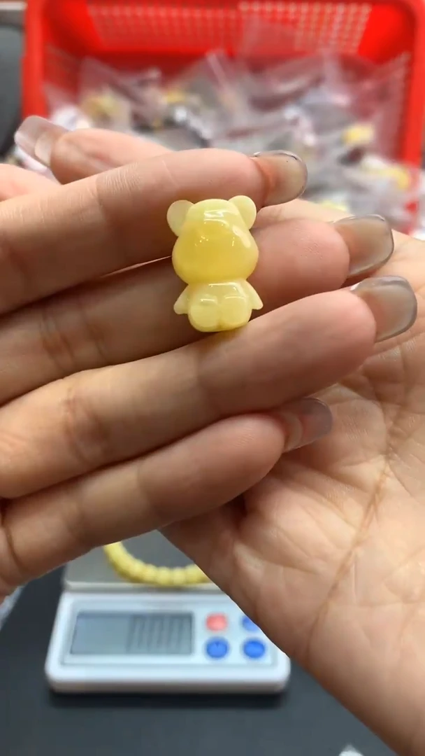 未镶嵌琥珀珠宝奇石1611