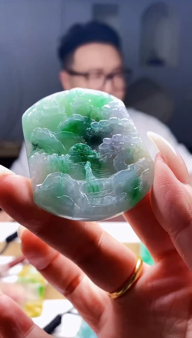 翡翠未镶嵌颈饰翡翠A货