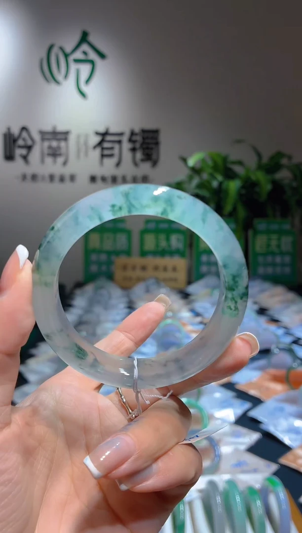 未镶嵌手镯翡翠,全款46W，定金2W