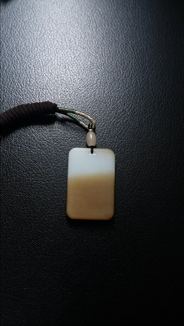 【闪购商品】和田玉颈饰未镶嵌无事牌