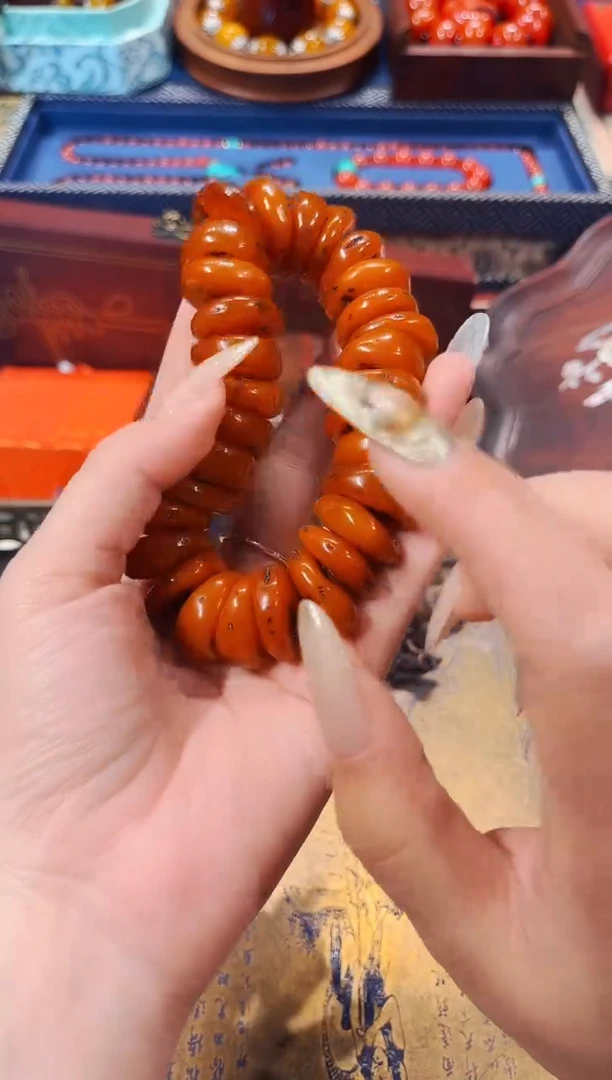 【闪购商品】蜜蜡颈饰未镶嵌年关将至，最后一场108