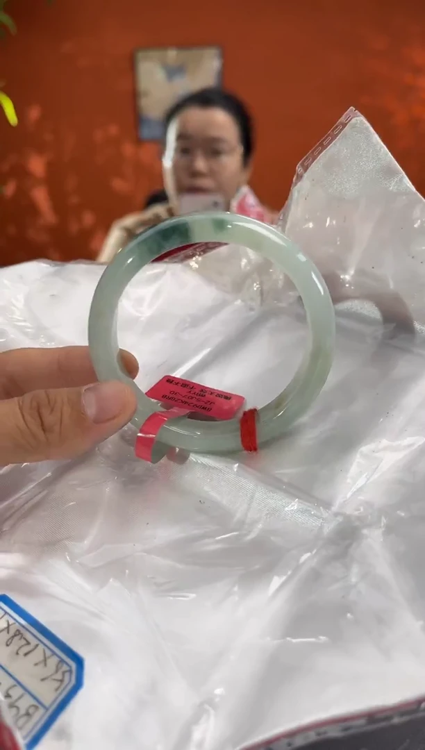 未镶嵌手镯翡翠56