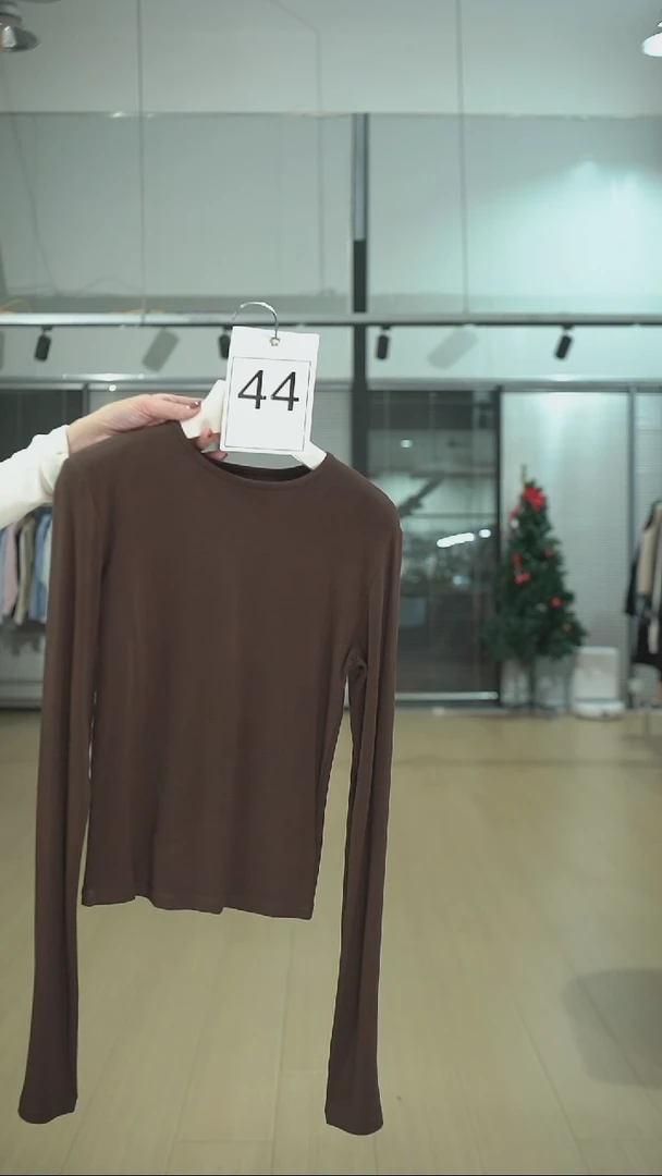 44号 咖色紧身T恤长袖