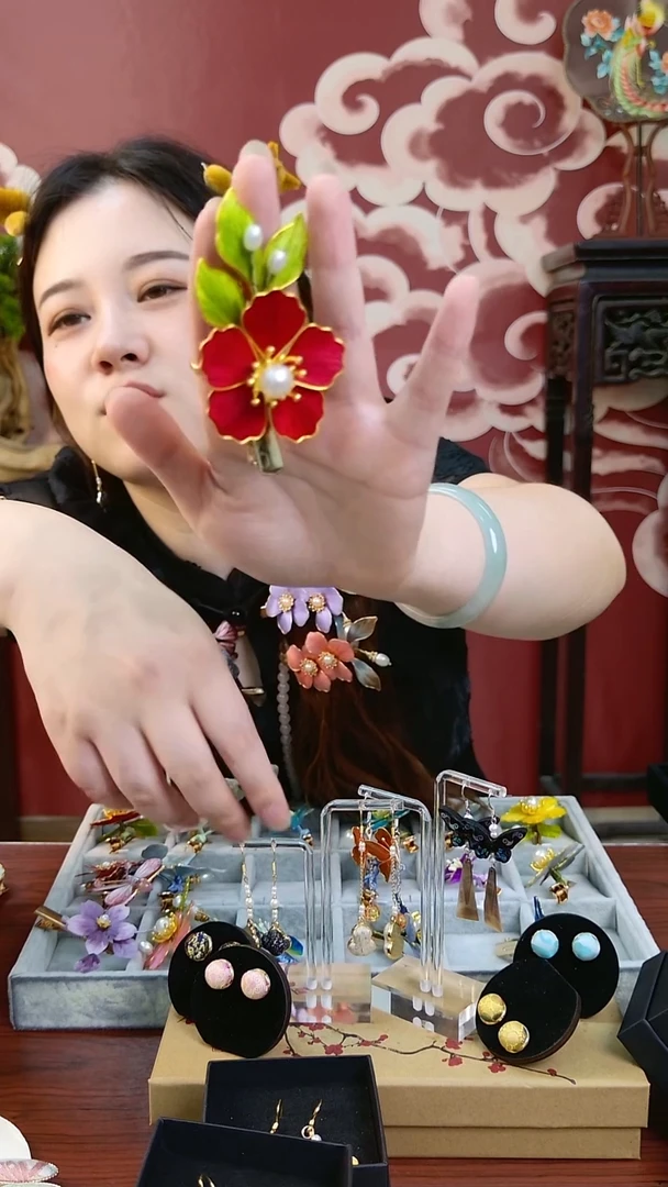 刺绣纯手工非遗绒花