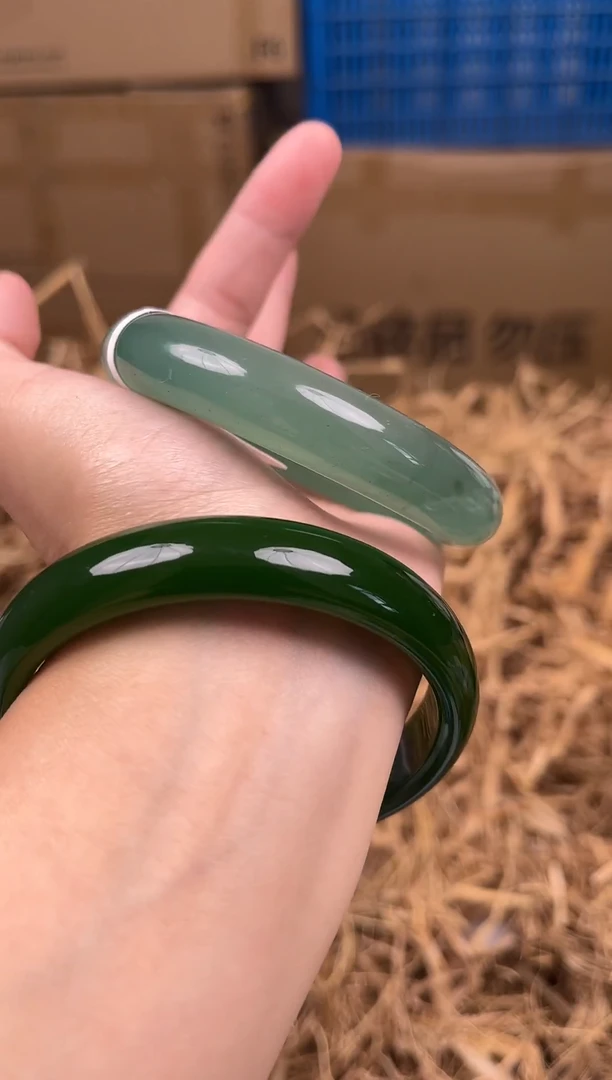 未镶嵌手镯石英质玉编码D607