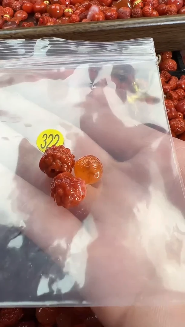 颈饰未镶嵌南红玛瑙1