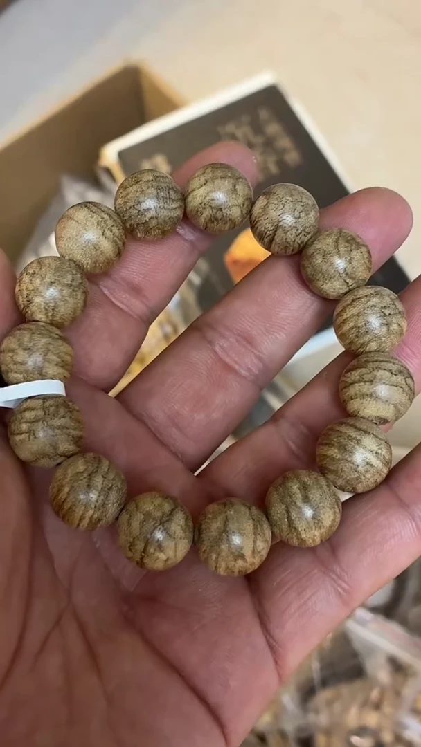 沉香手串 文莱圆珠单圈蟒皮纹1.5多样性发其一