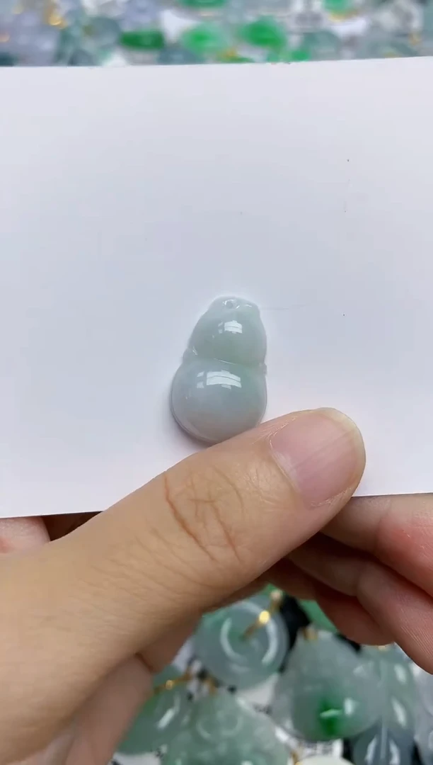 翡翠未镶嵌颈饰天然A货翡翠
