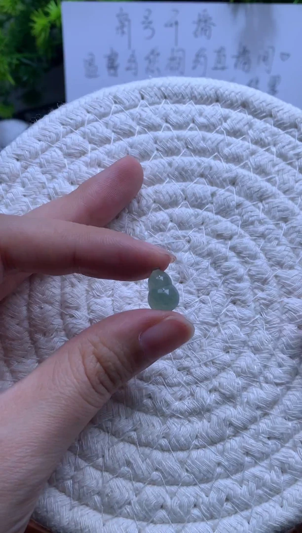 未镶嵌定制翡翠毛货