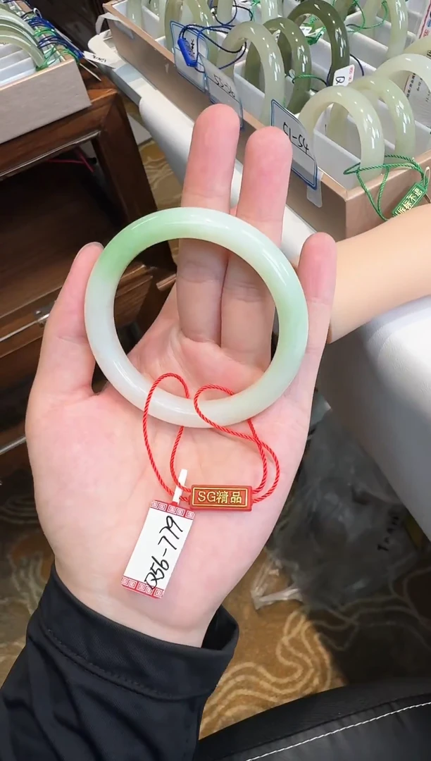 未镶嵌手镯和田玉56-719