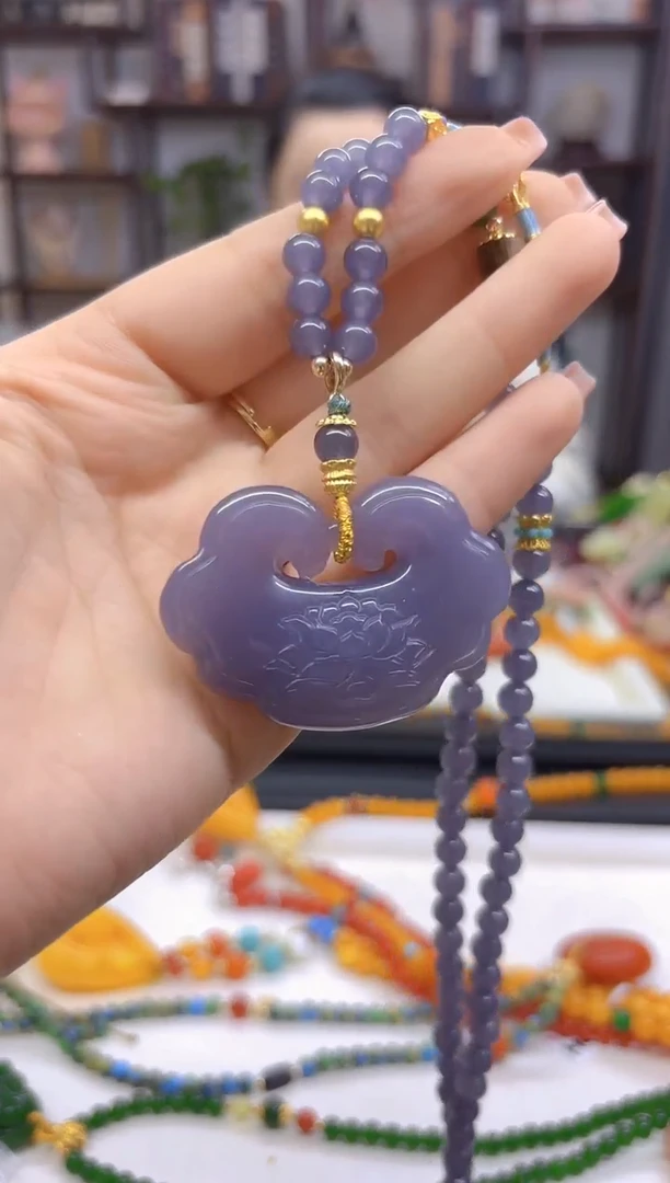 【闪购商品】和田玉毛衣链未镶嵌M606