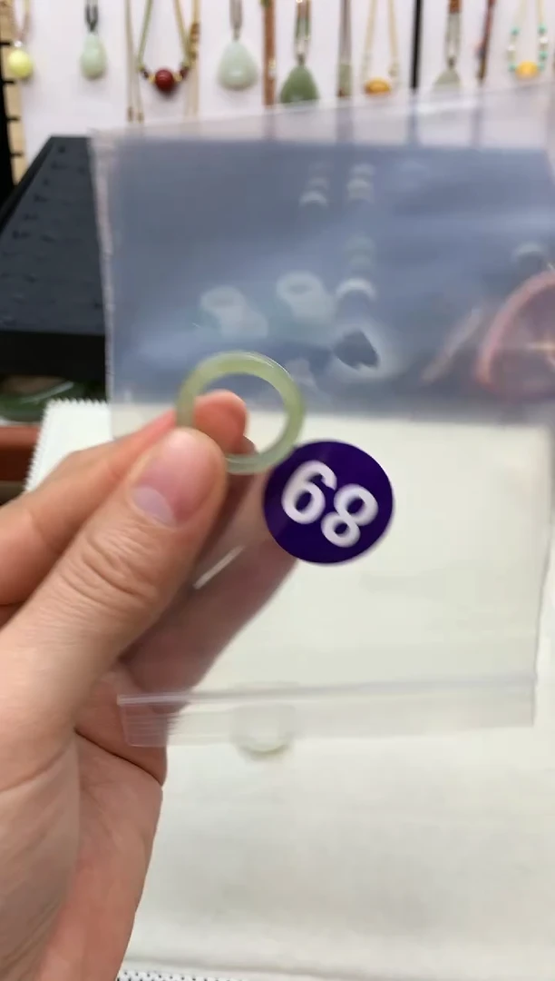 未镶嵌戒指和田玉戒指3