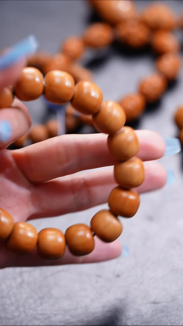 【闪购商品】橄榄核吊坠橄榄核