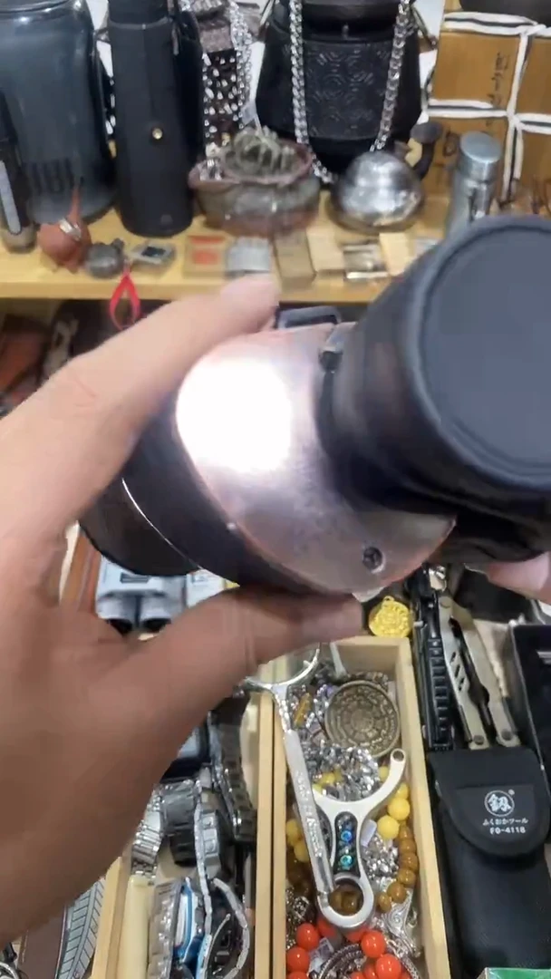 瓷片闪购商品  如图所示