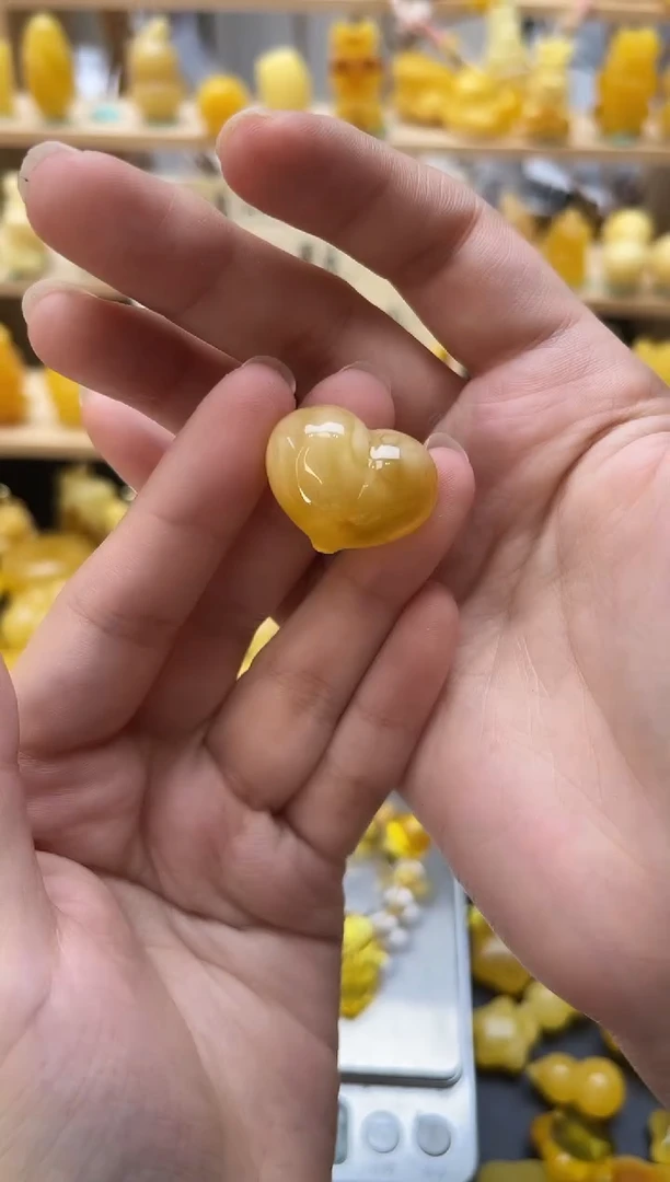 琥珀未镶嵌珠宝奇石070琥珀蜜蜡微瑕