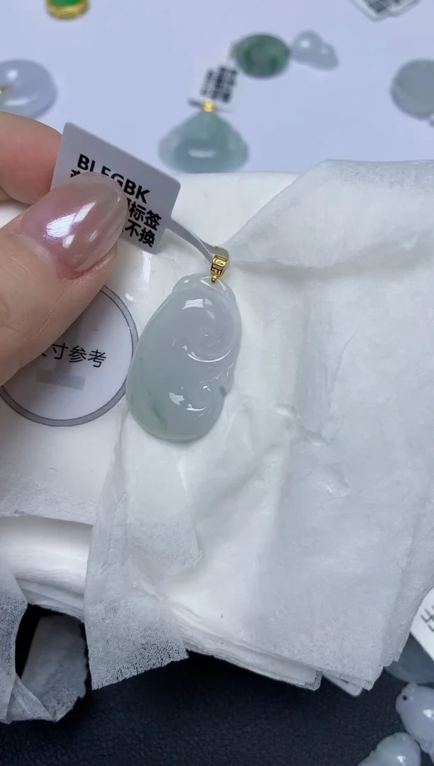 翡翠18K金镶嵌颈饰天然缅甸翡翠A货百元以上9元证书费自理