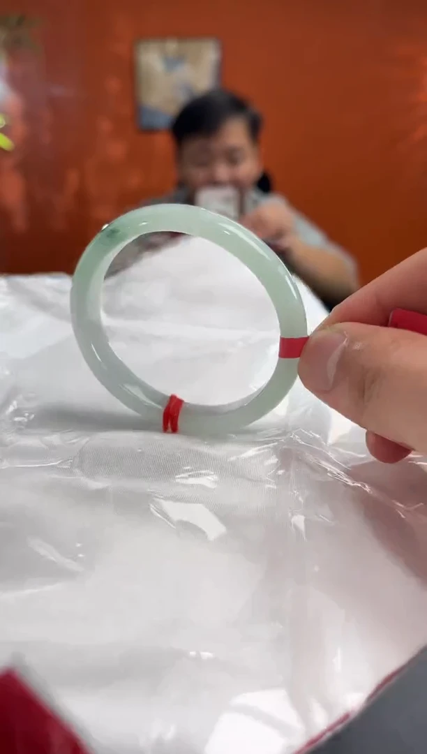 未镶嵌手镯（贵妃镯）翡翠5 52贵