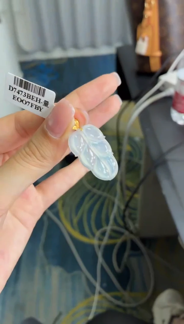 18K金镶嵌定制翡翠DDJ54239