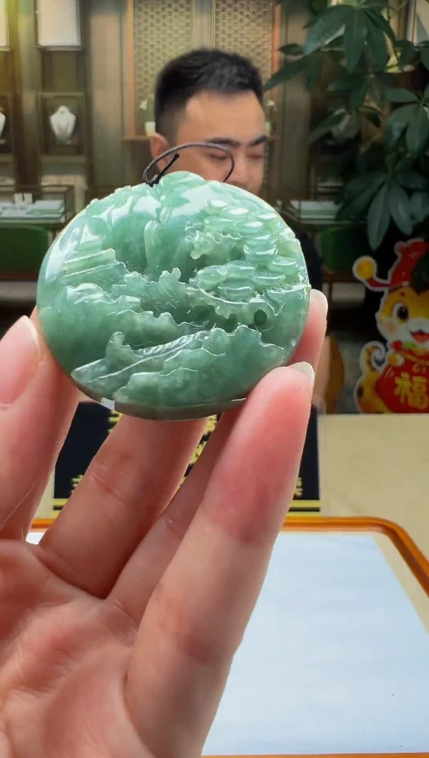 翡翠未镶嵌颈饰R2025-6-10-6